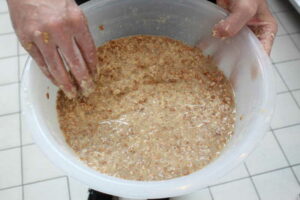 Brühstück in der Schale